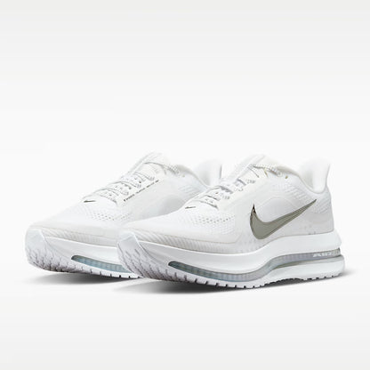White/Metallic Silver